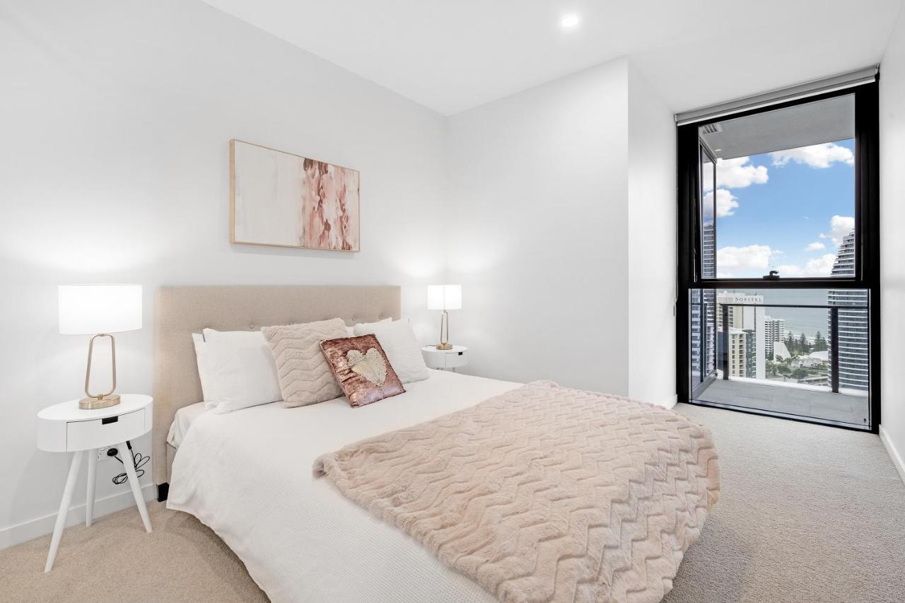 Lamour Ocean View Apartment I In Casino Broadbeach - Free Parking-195Cm Gold Coast Eksteriør billede